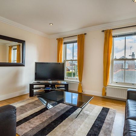 ホテル Spacious, 3 Bed House For 6 In Central チェスター エクステリア 写真
