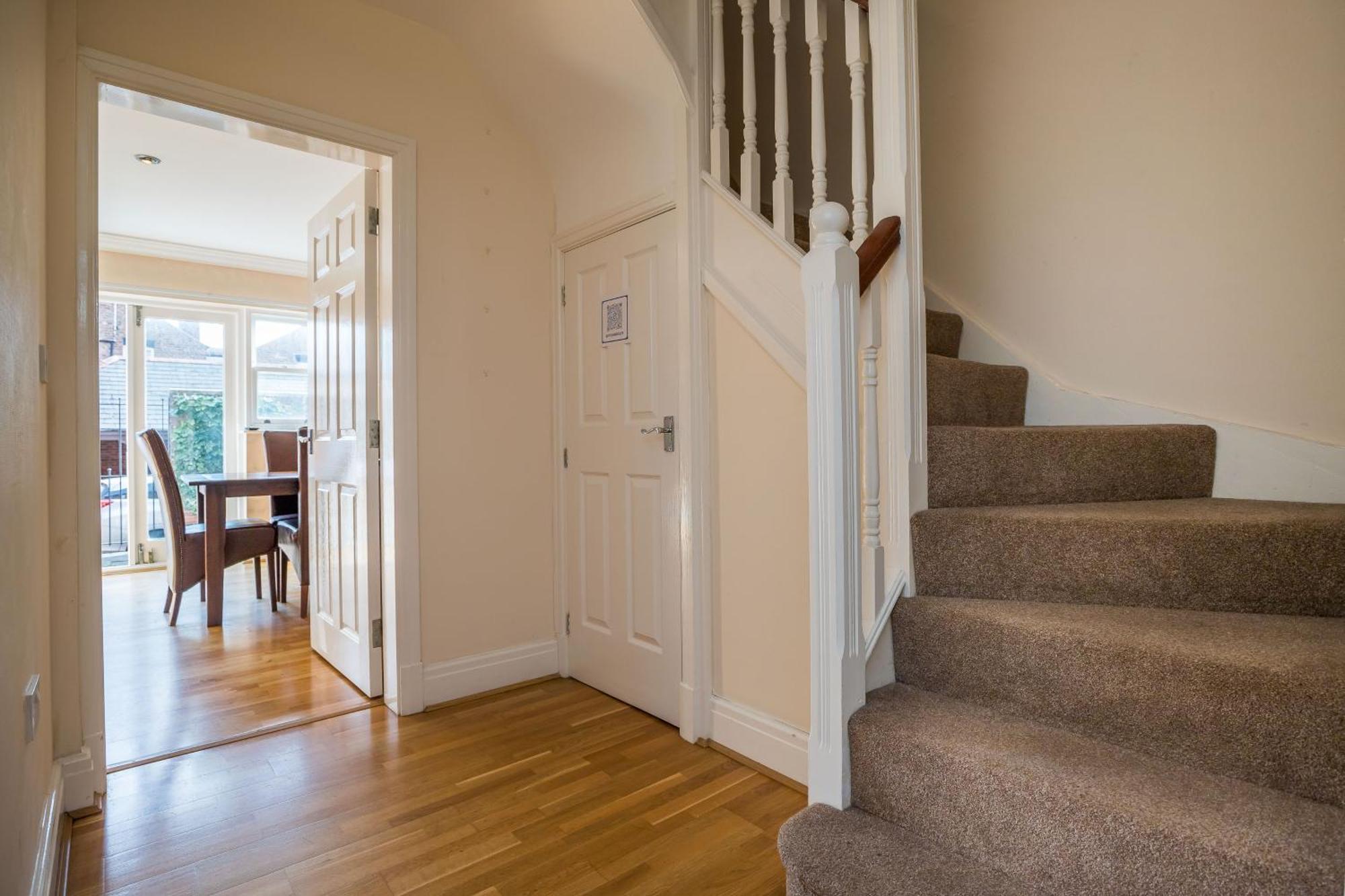 ホテル Spacious, 3 Bed House For 6 In Central チェスター エクステリア 写真